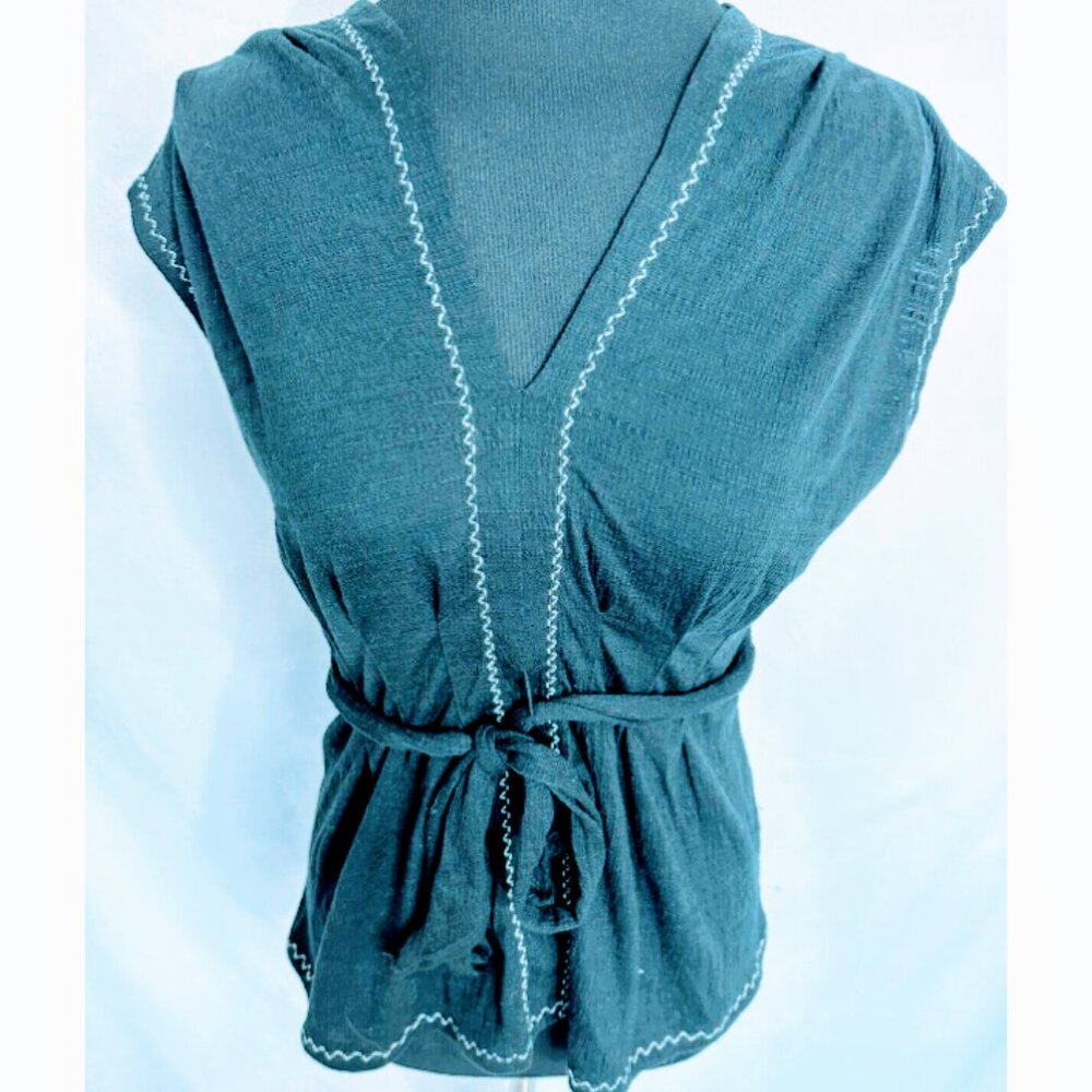 Brand New Women's Max Studio V-Neck Shirt Top With Tie Waist